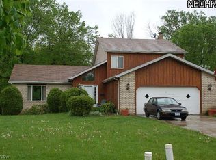 5562 Carlton Rd, Bedford, OH