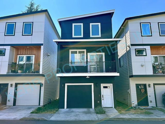 1st image of 3867 SE 92nd Ave
