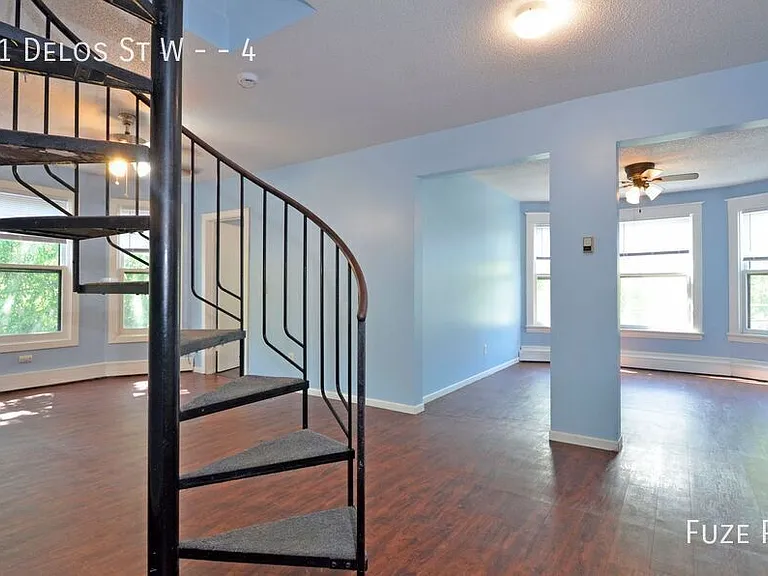 61 Delos St W #4 — Photo 5