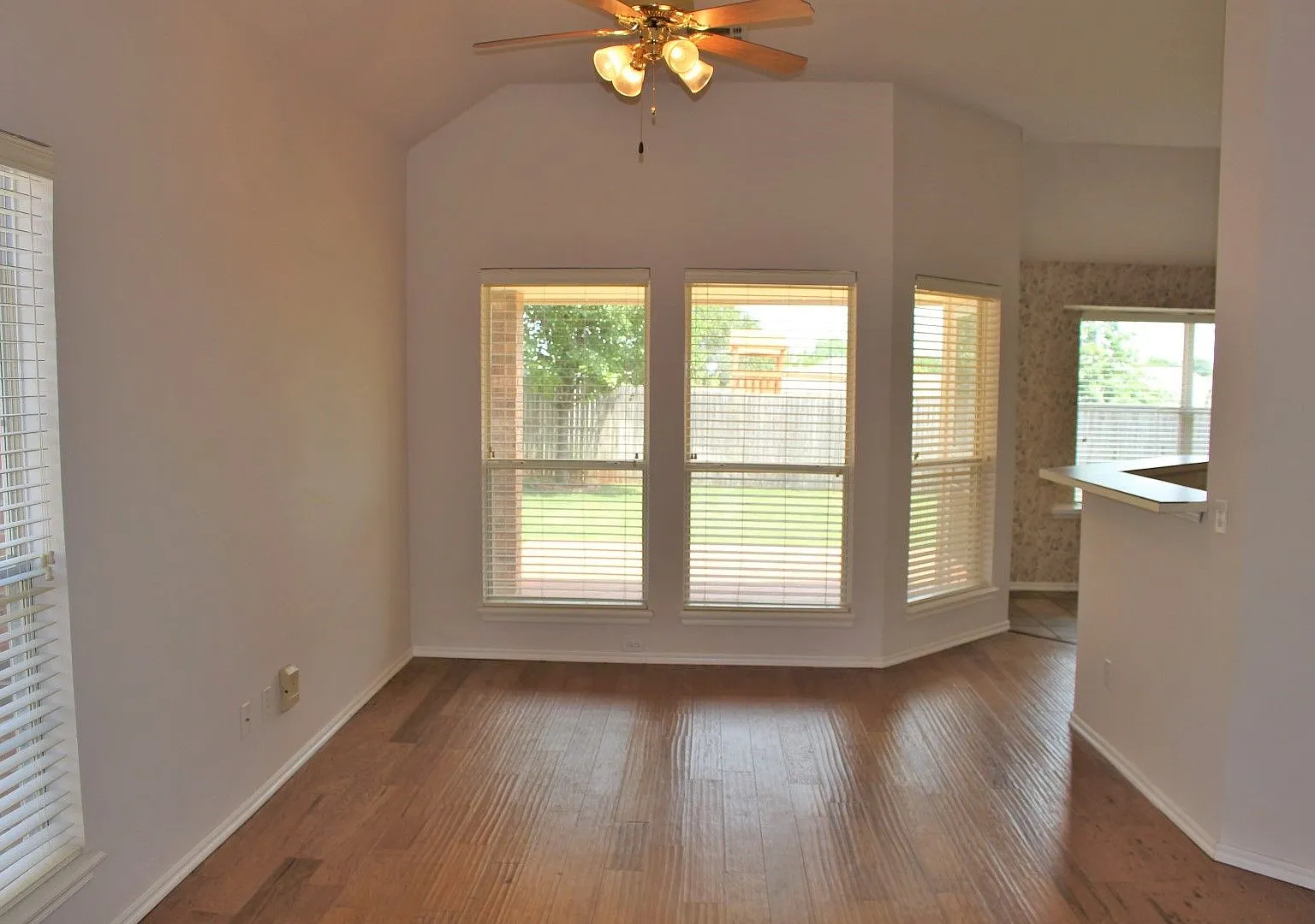 Charming 3 Bed, 2 Bath Home in Edmond with Gated Neighborhood — Photo 4