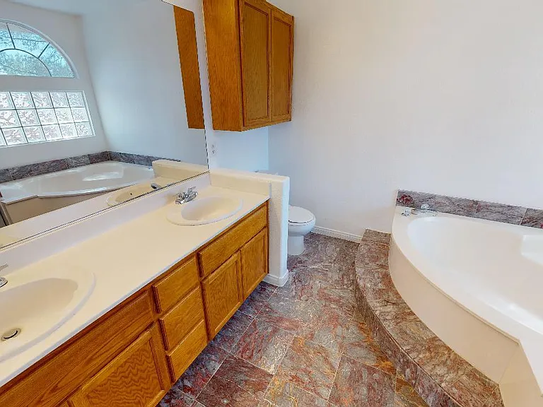 2570 Quail Wood Ct — Photo 28
