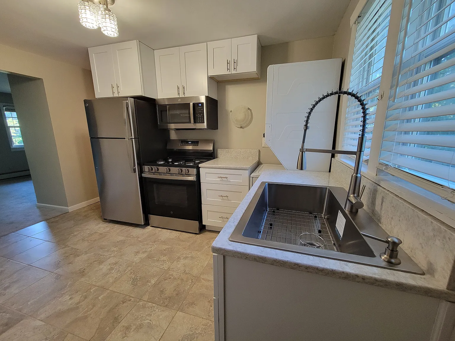2 bed, $1,550 — Photo 1