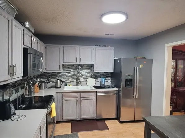 8017 Buford Cmns, North Chesterfield, VA 23235