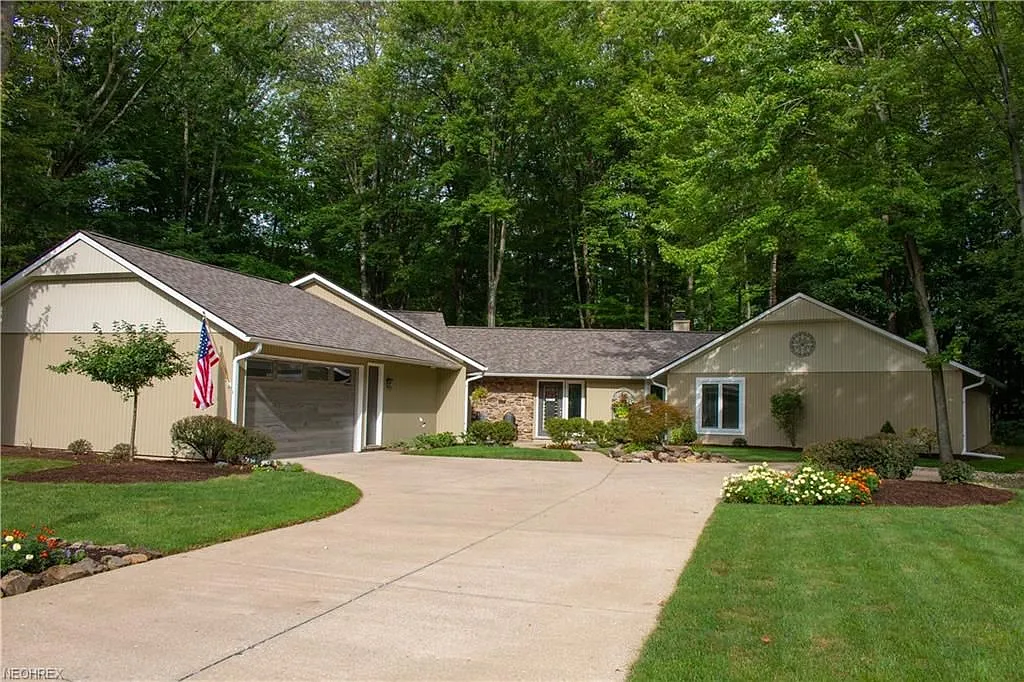 10090 Oak Branch Trl photo 1