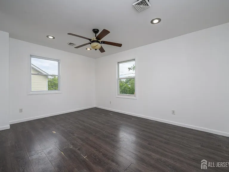 438 Belgrade St — Photo 25
