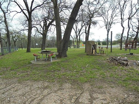 2nd image of 2398 S Highway 121