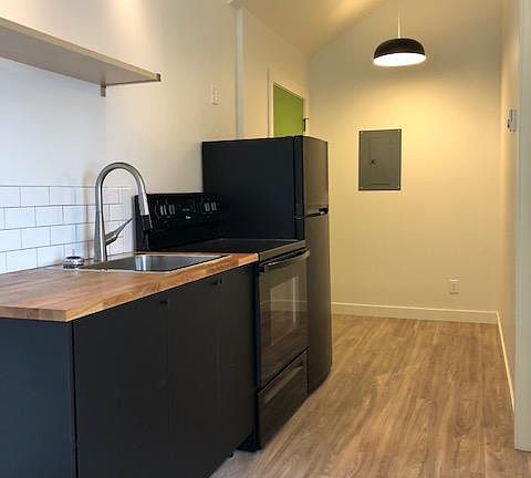 3rd image of 515 N Adams St APT 2