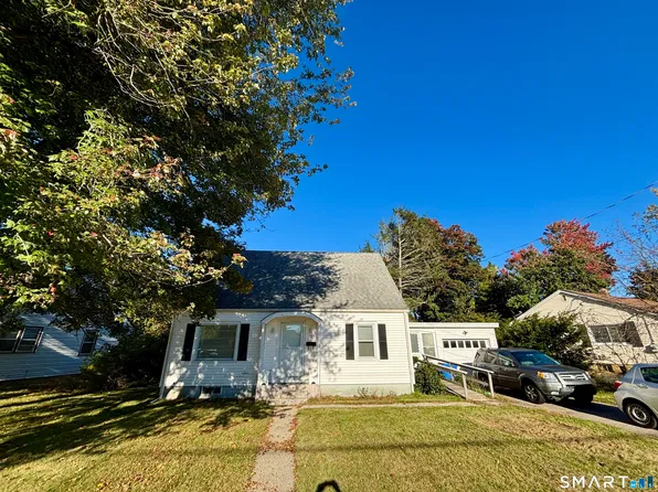 11 Sycamore Rd, Norwich, CT 06360
