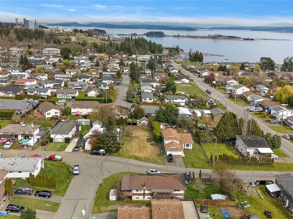 1539 Brook St, North Cowichan, BC V0R 1R0