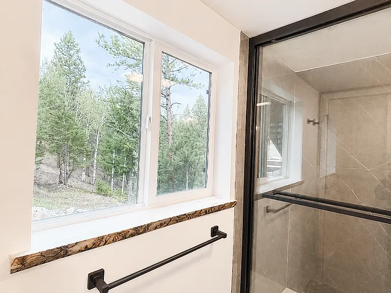 231 Rosebud Rd #B — Photo 8