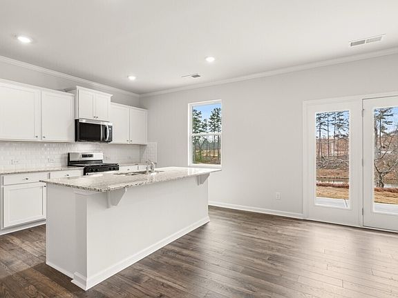 5th image of 206 Thompson Ridge Ln