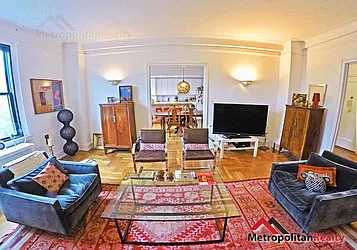 Rented by Metropolitan Realty