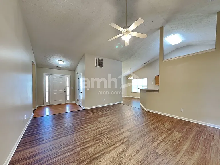 5455 Yellow Pine Dr — Photo 9