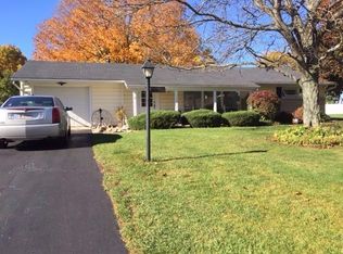 205 W Greenlawn Dr, La Porte, IN 46350