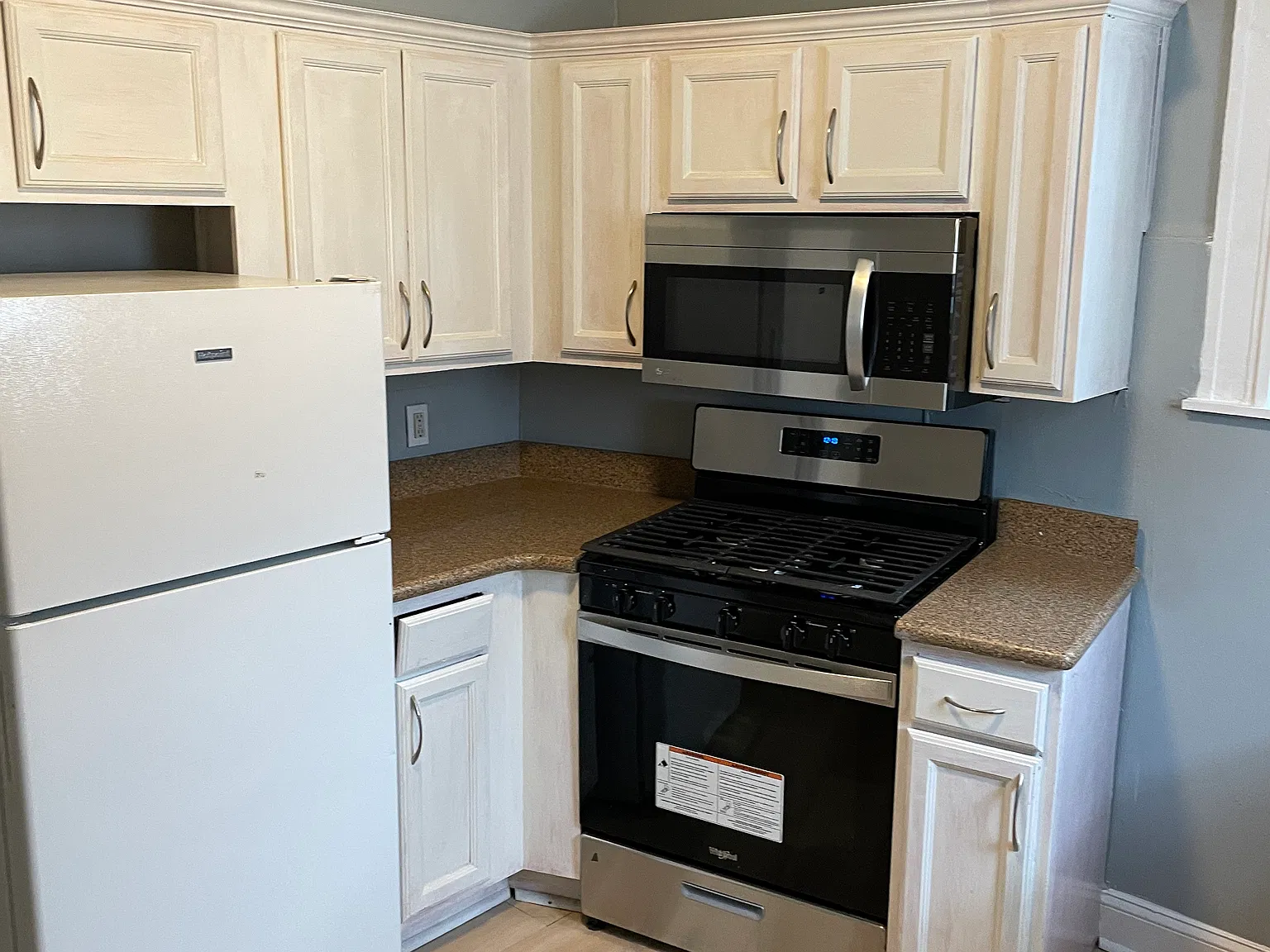 3 bed, 1146 sqft, $1,750 — Photo 2