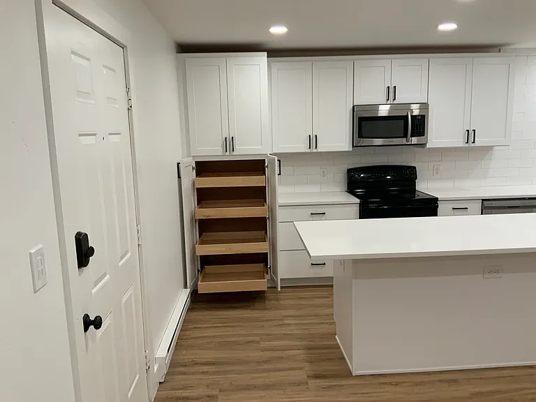 loads of storage in the kitchen