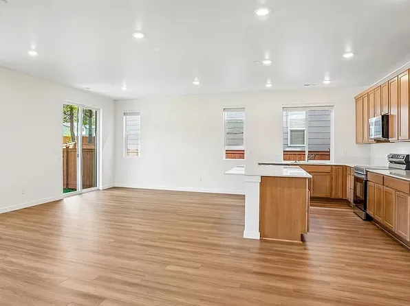 459 185th Street Court E 18, Spanaway, WA 98387