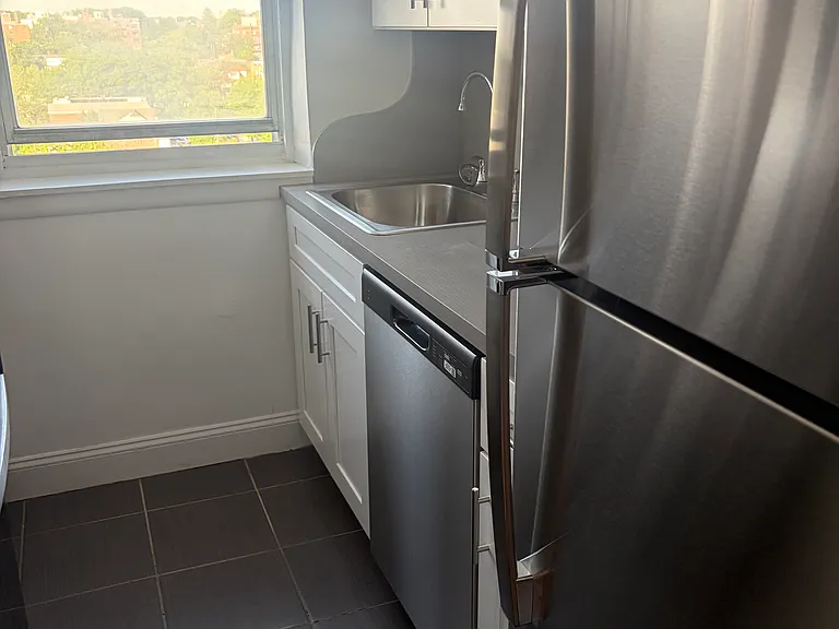 14316 Barclay Ave #5B — Photo 7