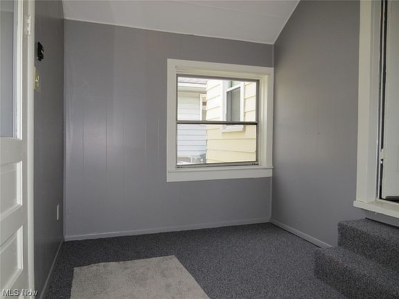 2nd image of 1179 Benton St