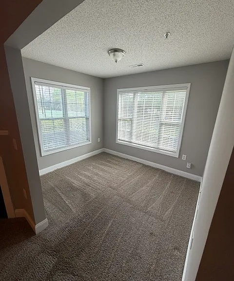 Huntscroft Ln — Photo 9