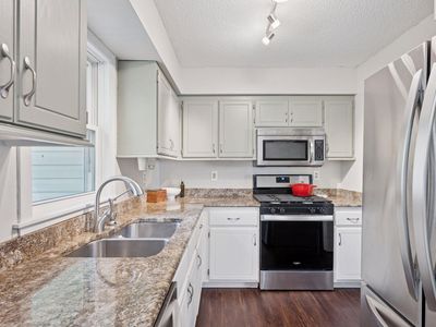 585 Glenwood Ave, Big Lake, MN, 55309