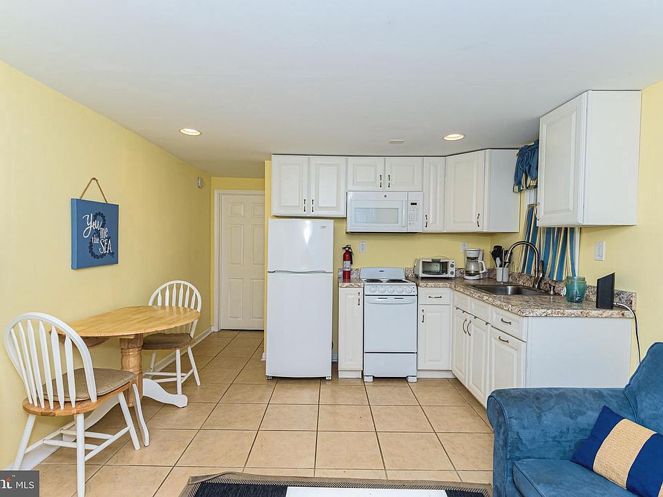 1st image of 205 5th St Unit 39