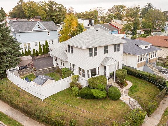 2nd image of 46 Washington Blvd