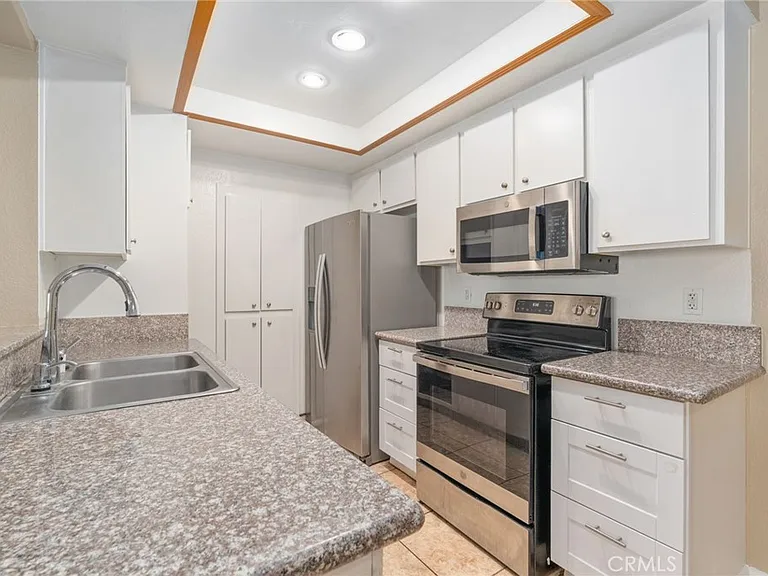 3535 Banbury Dr #119 — Photo 9