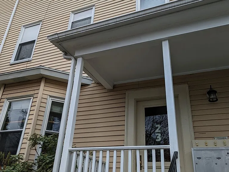 23-2 Prescott St — Photo 4