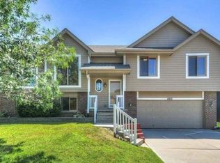 4615 Brook St, Papillion, NE 68133