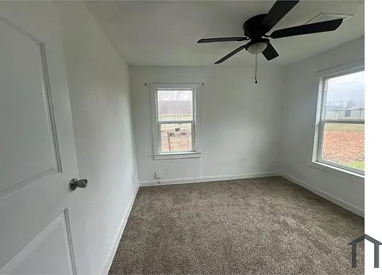 1915 Avenue B #1915 — Photo 8