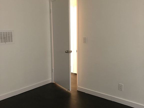 3rd image of 3854 Inglewood Blvd #2