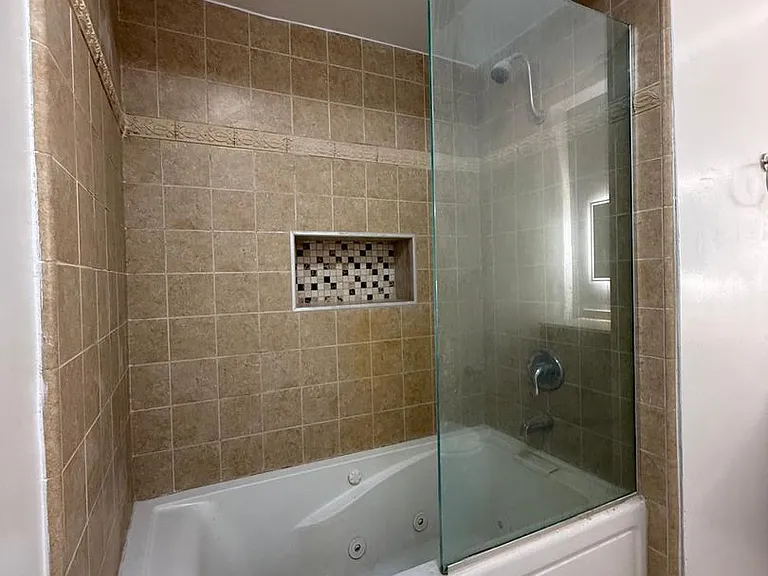 13952 Moorpark Ave — Photo 11
