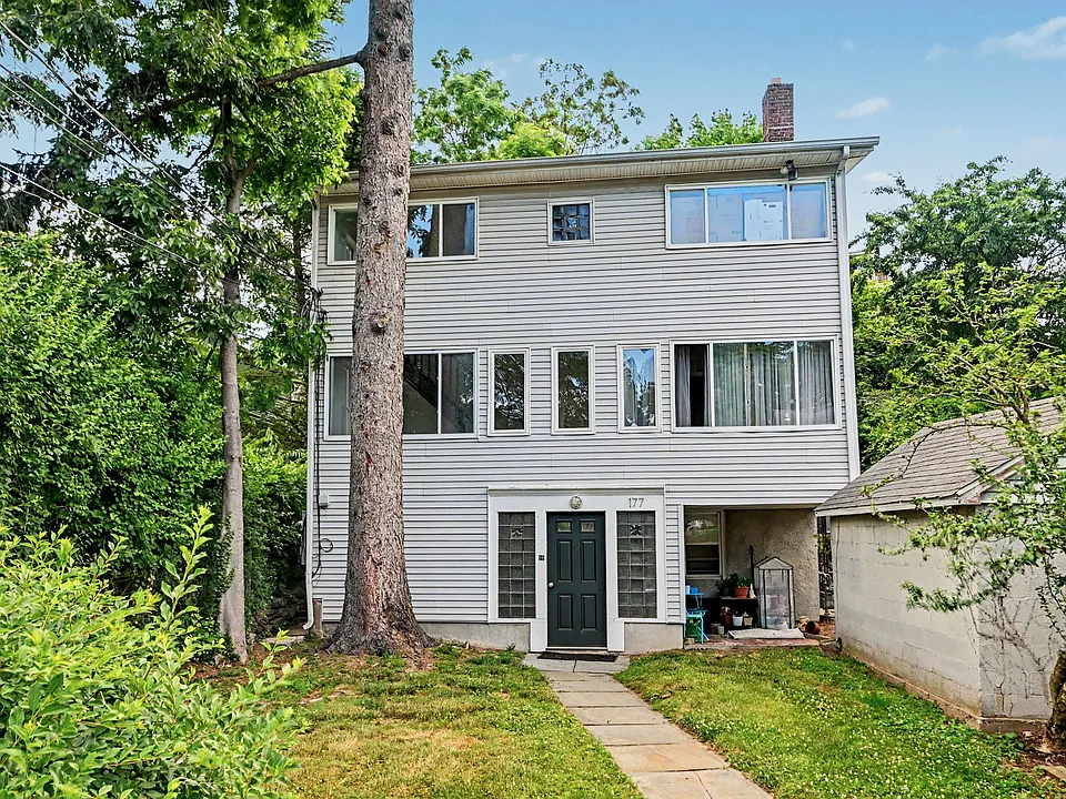 177 Davis Ave #2