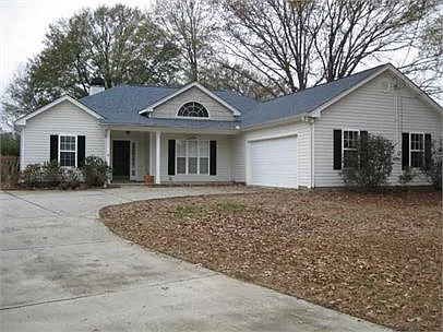 175 Lake Dr — Photo 1