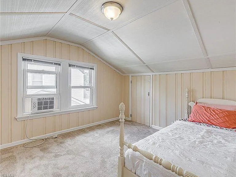 1550 Longwood Dr — Photo 12