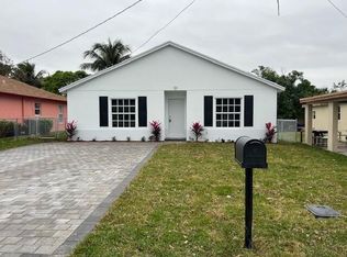 121 NE 13th Ave, Boynton Beach, FL 33435