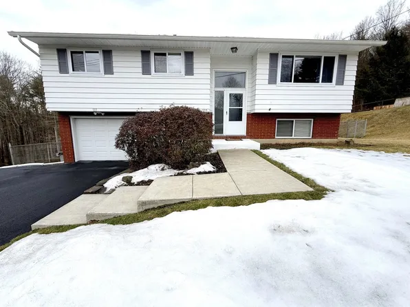533 Leon Dr, Endicott, NY 13760