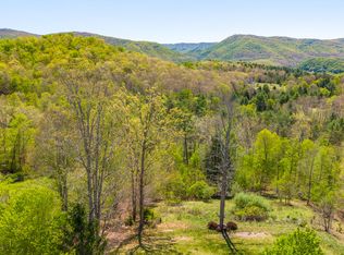 408 Fox Ridge Dr, Lewisburg, WV 24901