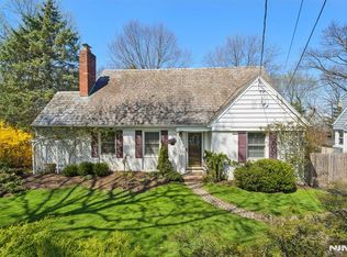 592 Ridgeland Ter, Englewood, NJ 07631