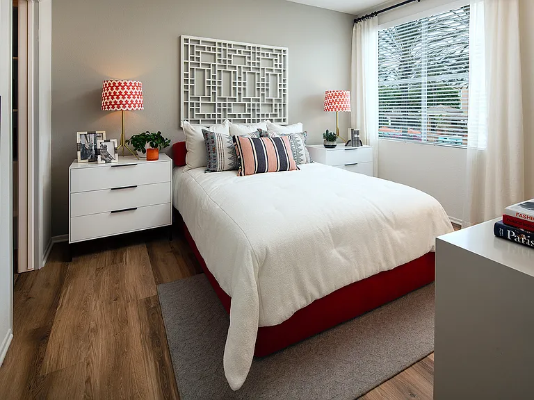Las Palmas Apartment Homes — Photo 24