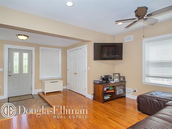 2nd image of 330 Frederick Ave