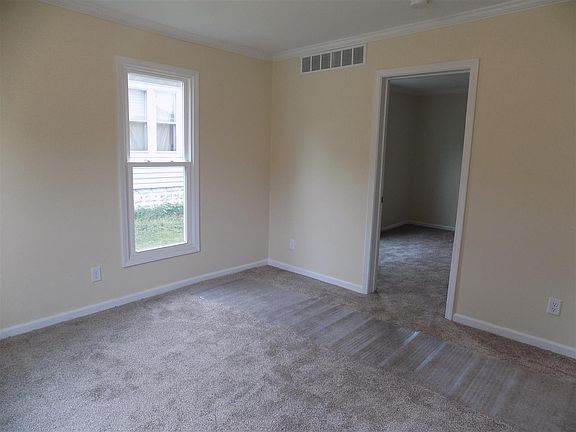 5th image of 1016 N Michigan St