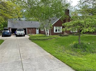 375 Union Rd, West Seneca, NY 14224