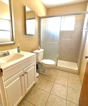 5th image of 260 W Vivian Ln