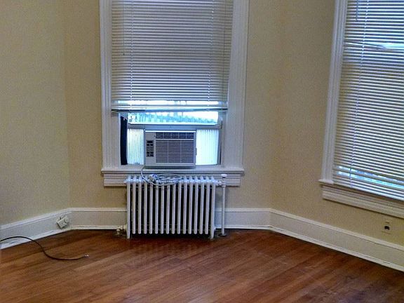 3rd image of 414 S Washington St #7933874