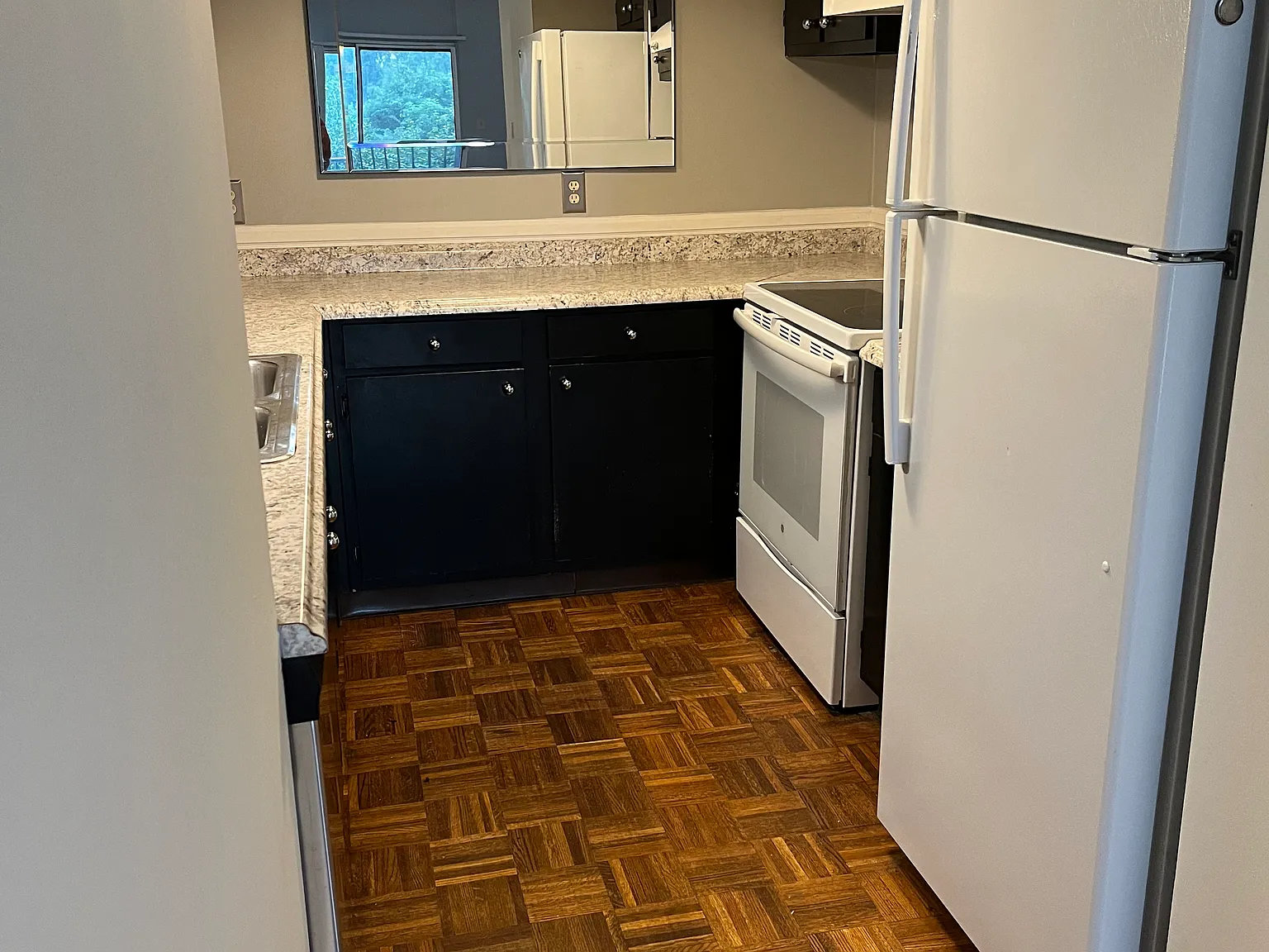 2 bed, 950 sqft, $1,400 — Photo 2