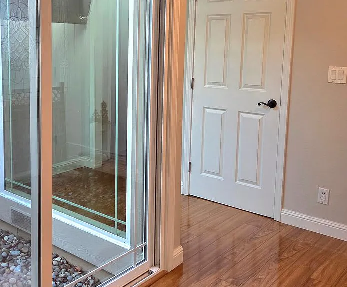 565 Rolling Hills Ln — Photo 8