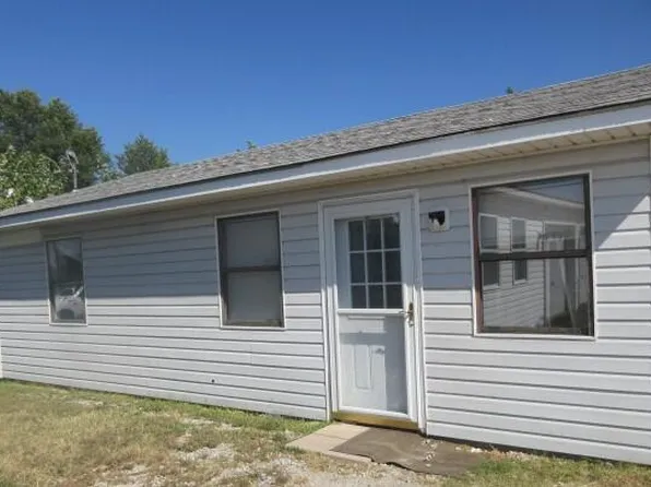 1406 S Main St, Quapaw, OK 74363