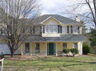 2802 Emerson Lake Dr, Snellville, GA 30078